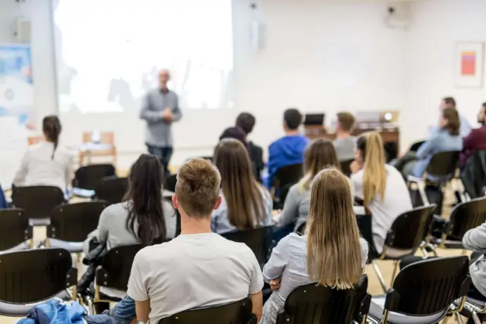 A training session with lots of students
